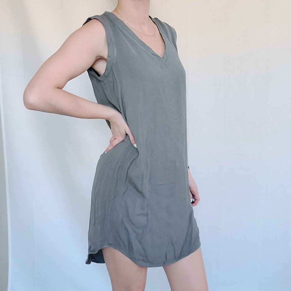 Cloth & Stone Gray Sleeveless Jersey Tank Mini Dress V-Neck Size XS